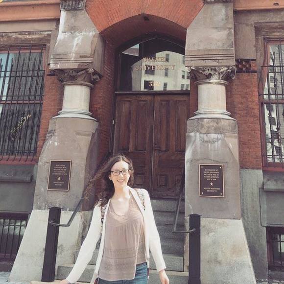 Meet your Posher, Alison - Picture 1 of 1